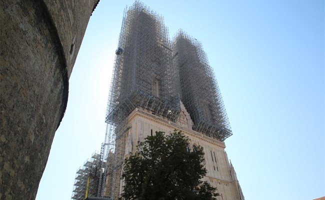 Tornjevi zagrebačke katedrale dodatno se skraćuju